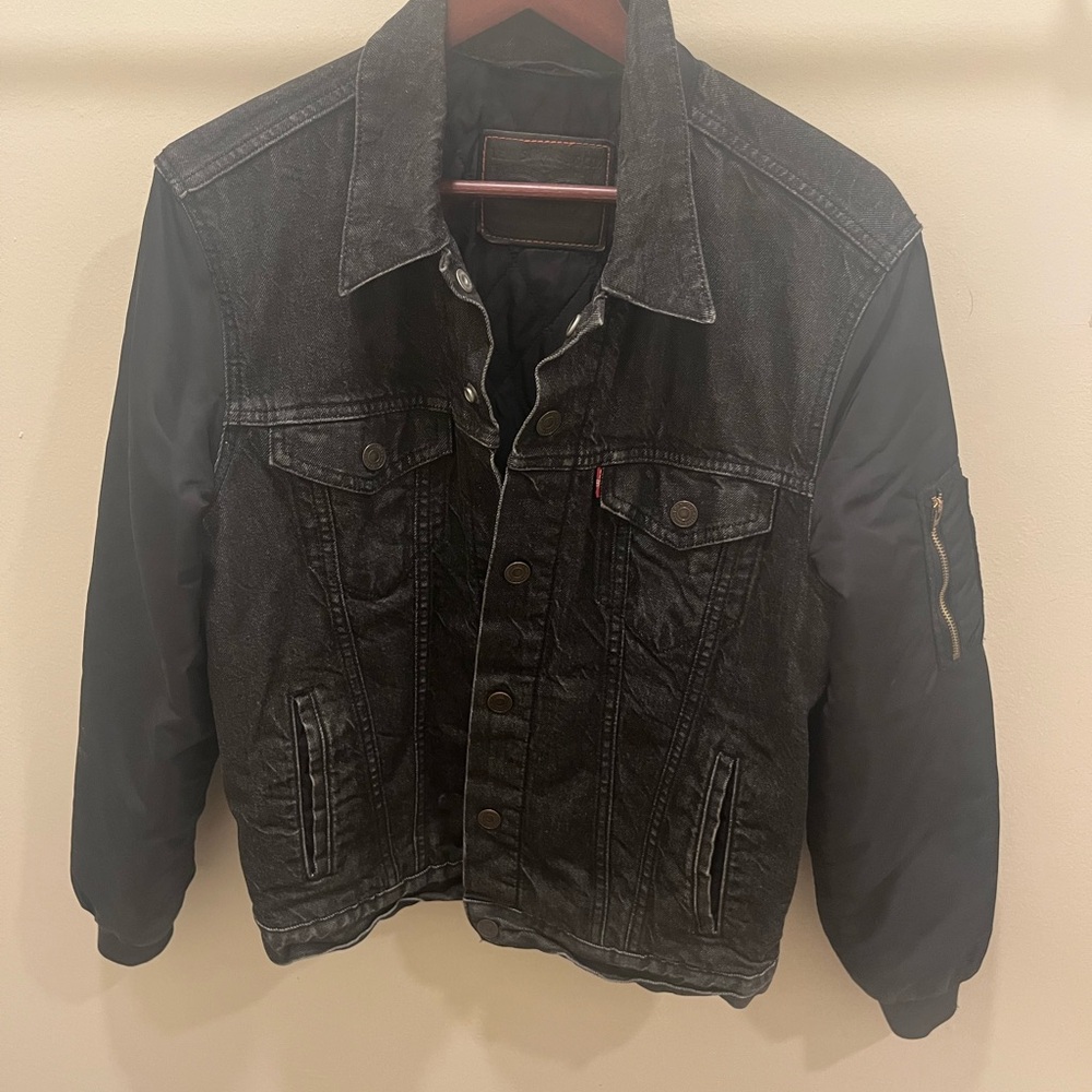 Levi's Men’s Black Denim Jacket - Size Small